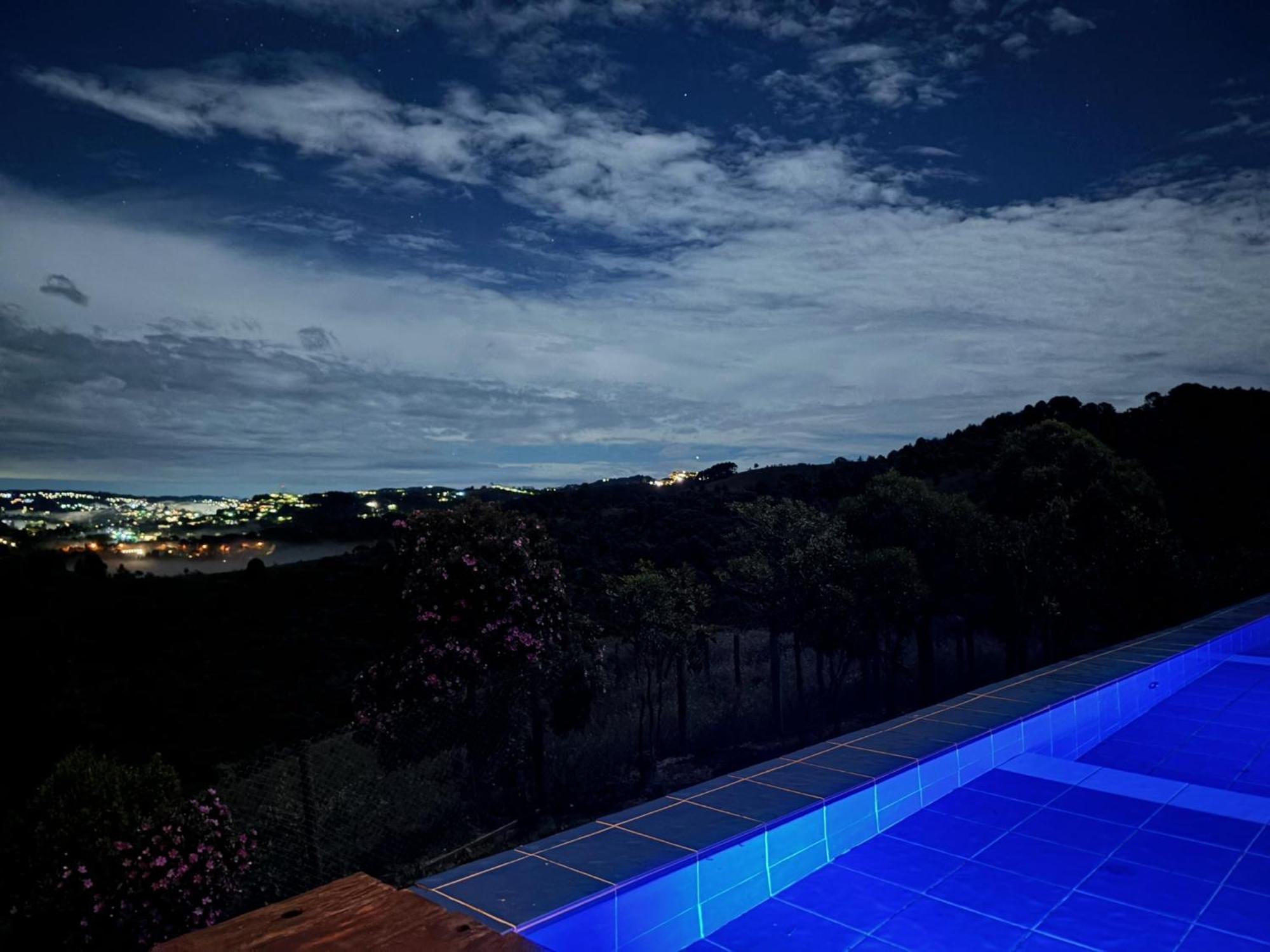 Chale Mirante Vista Privilegiada - O Mais Alto Do Brasil - Campos do Jordao — Photos 1